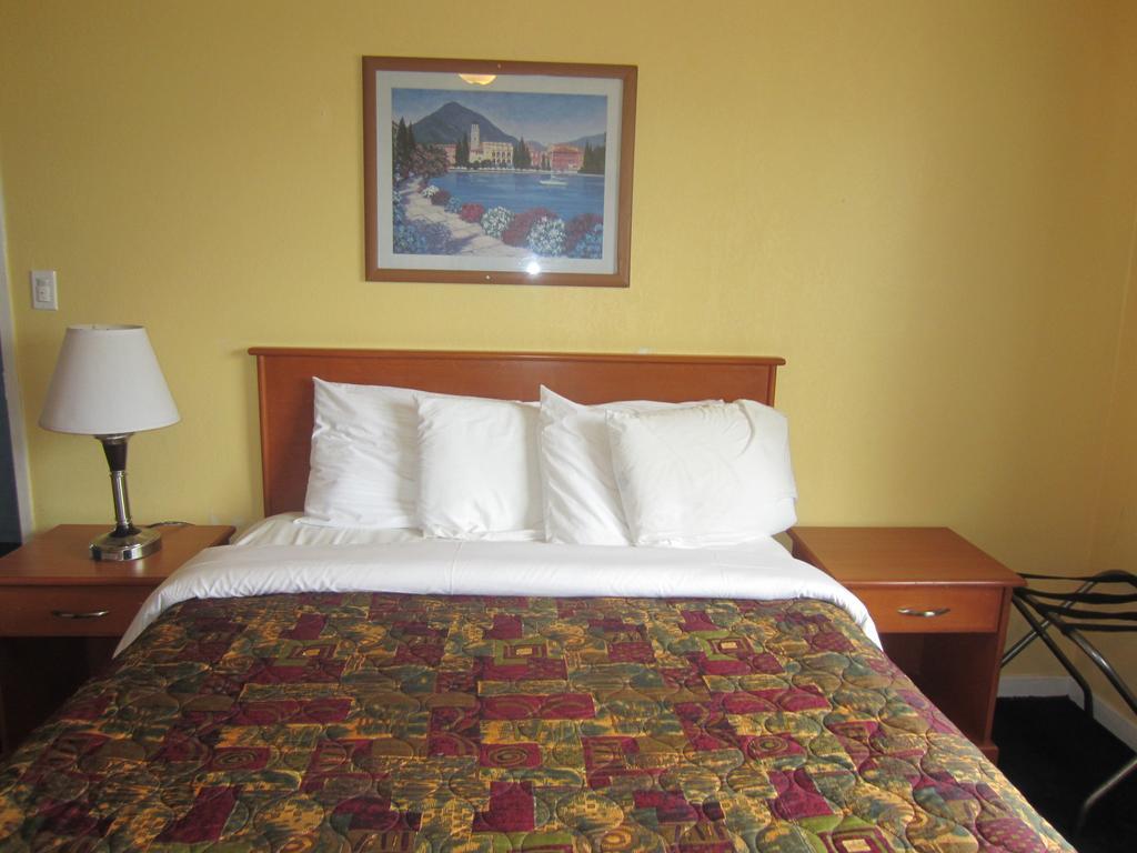Knights Inn Santa Cruz Zewnętrze zdjęcie