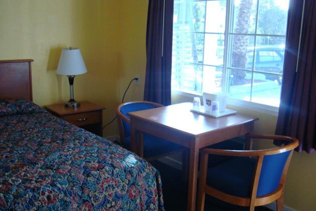 Knights Inn Santa Cruz Pokój zdjęcie